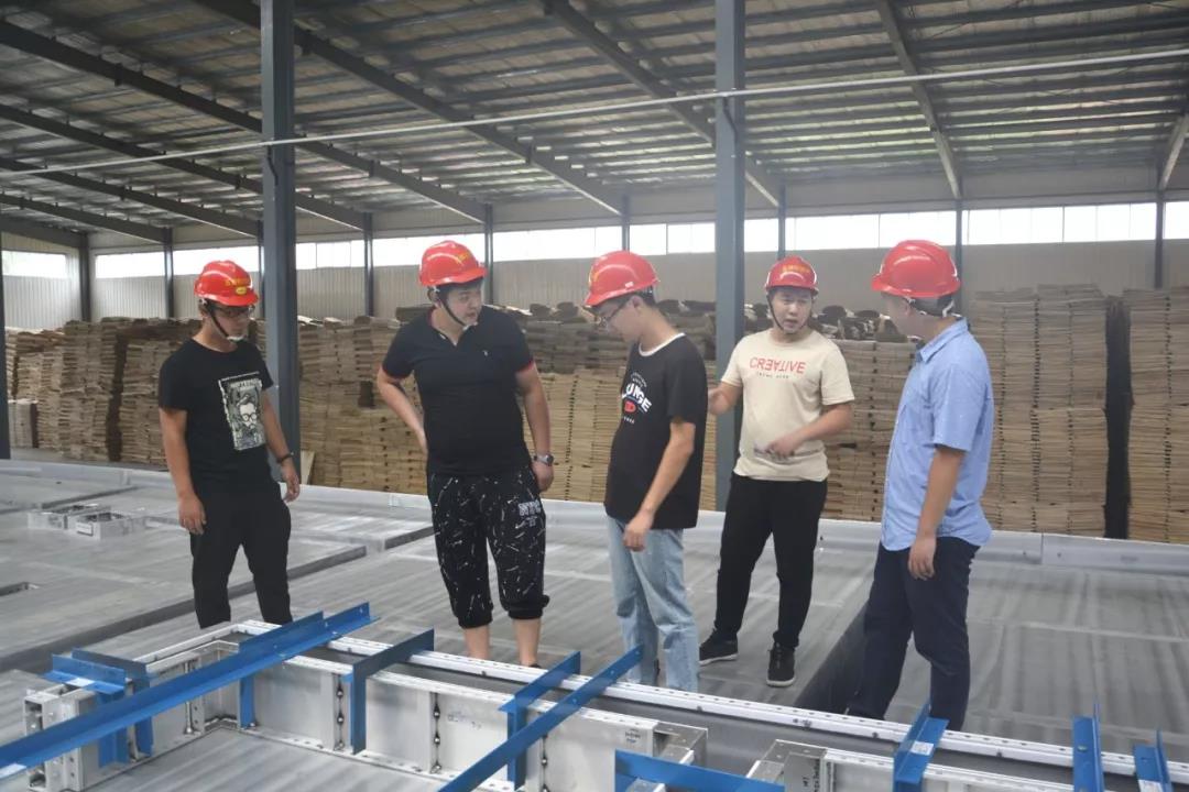 中國中建一局集團來五棵松公司驗收鋁模成品!